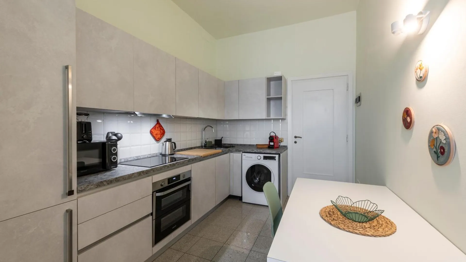 110Mq Santa Sofia Apartment, In The Center Of Milan, 10 Min Walk From Duomo Apartment